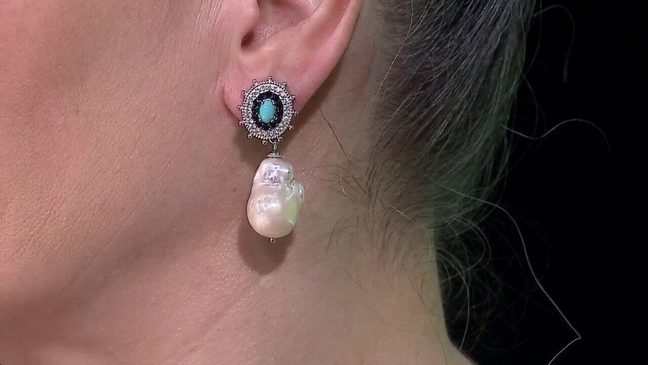 Video Weiße Süßwasserzuchtperlen-Silberohrringe (Dallas Prince Designs)