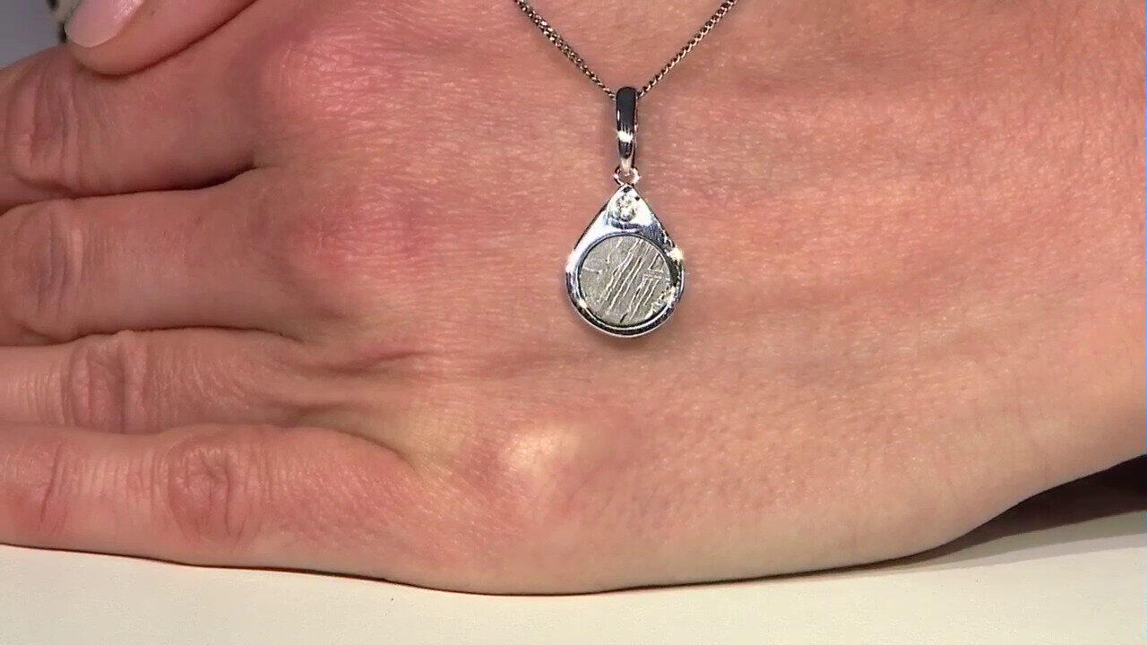Video Pendentif en argent et Météorite d'Alétaï