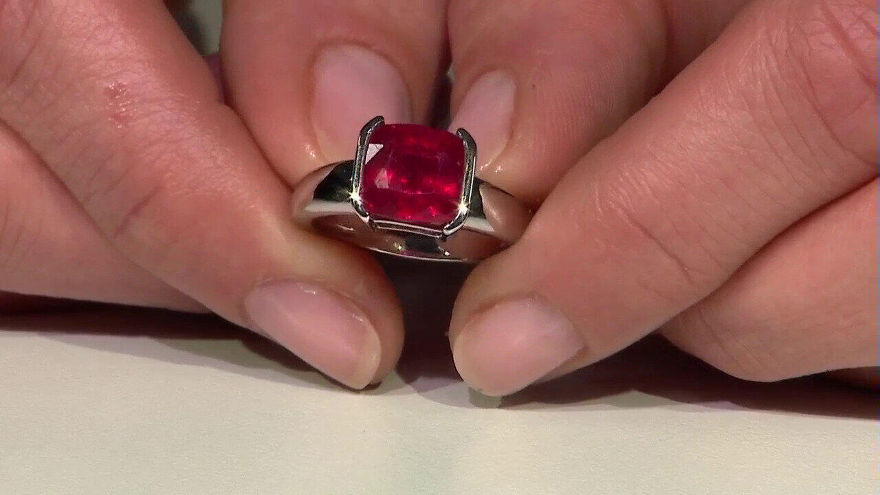 Video Zilveren ring met een Madagaskar Robijn