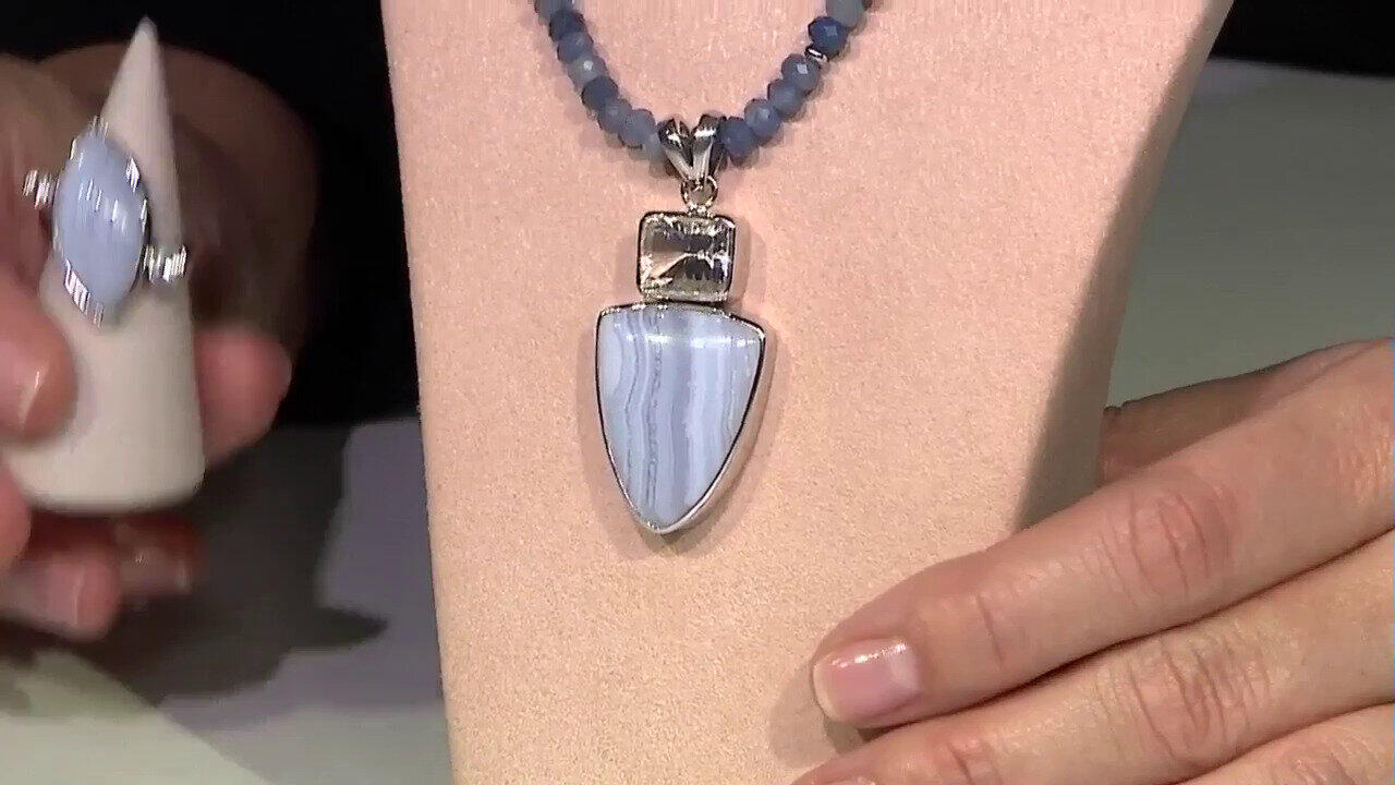 Video Pendentif en argent et Agate zonée bleue (Bali Barong)