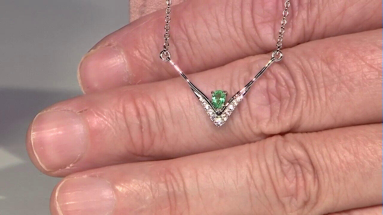 Video Russian Emerald Silver Necklace