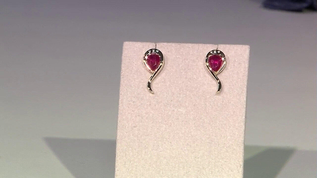 Video Mosambik-Rubin-Goldohrringe (de Melo)