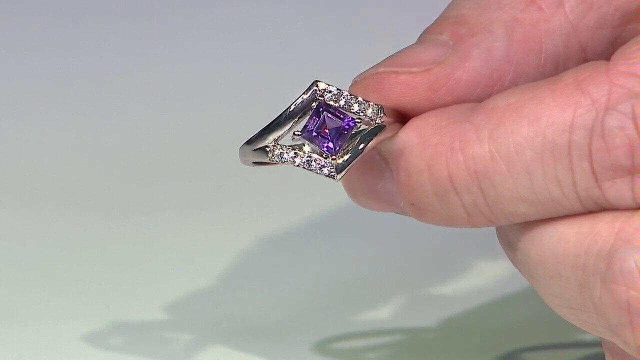 Visualizza l‘ultima asta di gioielli in Tv