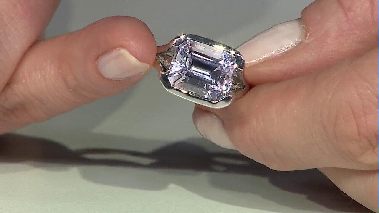 Voir l’enchère du bijou