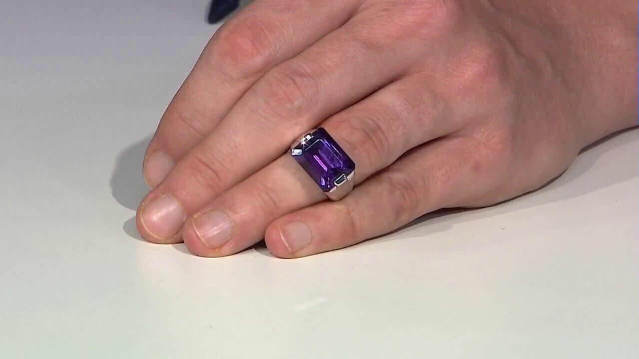 Voir l’enchère du bijou