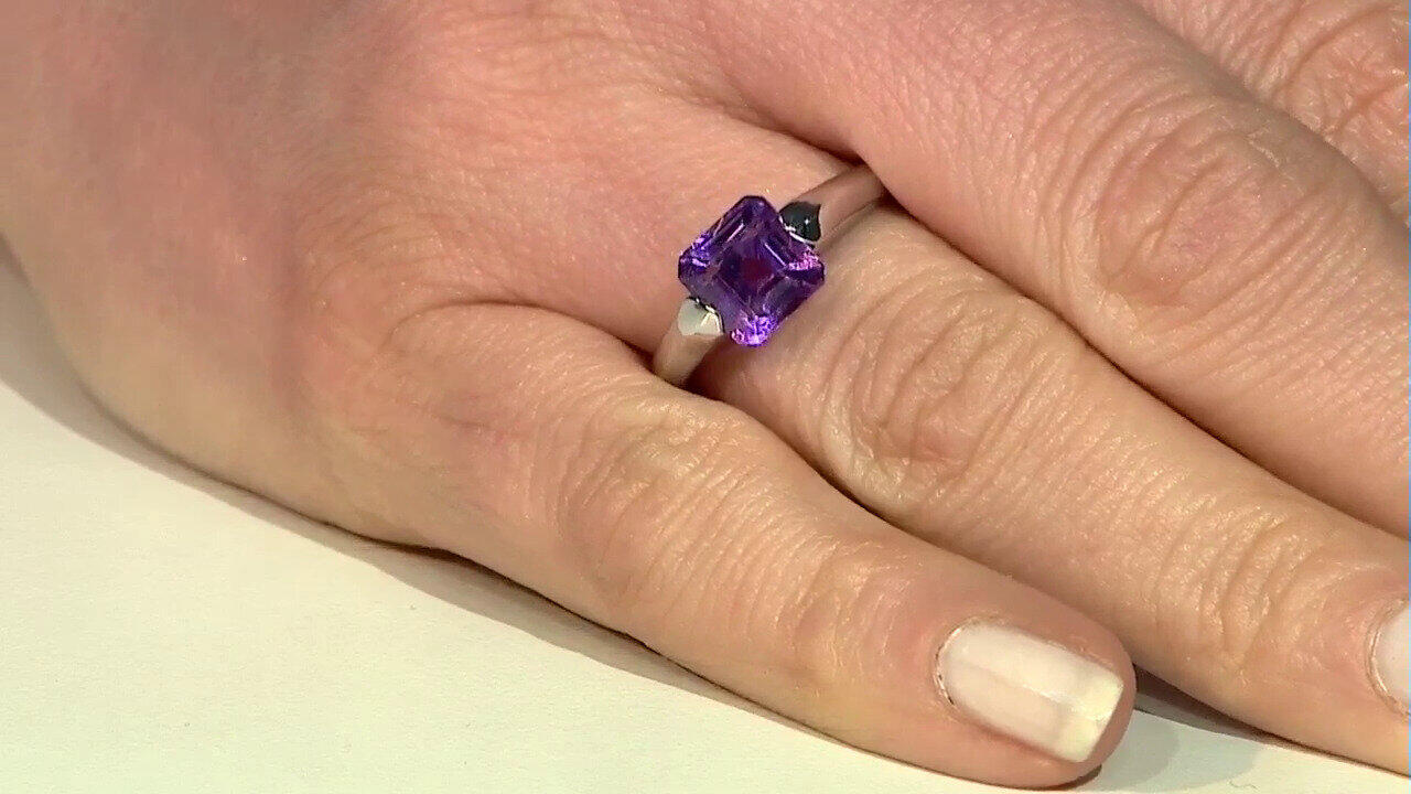 Visualizza l‘ultima asta di gioielli in Tv