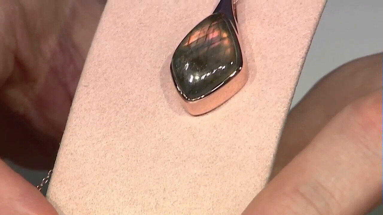 Visualizza l‘ultima asta di gioielli in Tv