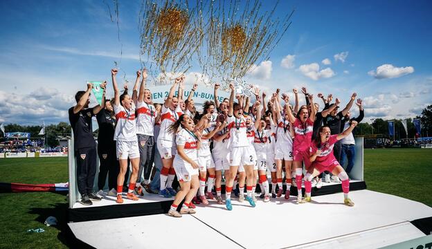Die Meisterschalen-Emotionen der VfB Frauen | Mini-Doku