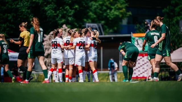 HISTORISCH! VfB Frauen steigen gegen Wolfsburg II in die Bundesliga auf